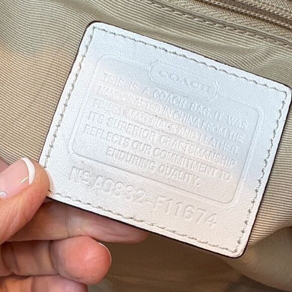 Coach Bag Purse Handbag Hampton Scribble Signature Logo Multicolor Tote Bag - Picture 15 of 16